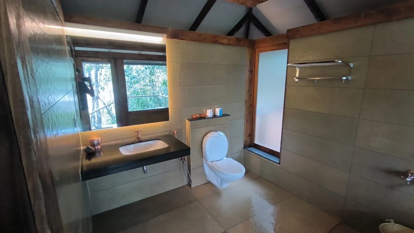 ДИКОЕ ГНЕЗДО. ЭКО-КОТТЕДЖИ В ГОРАХ